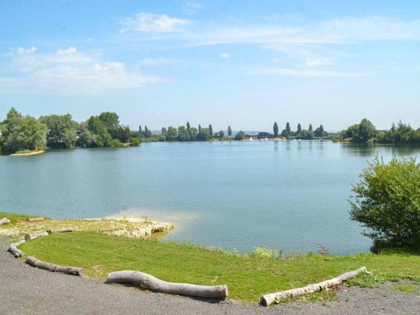 Lake Lodges Chichester Luaran gambar
